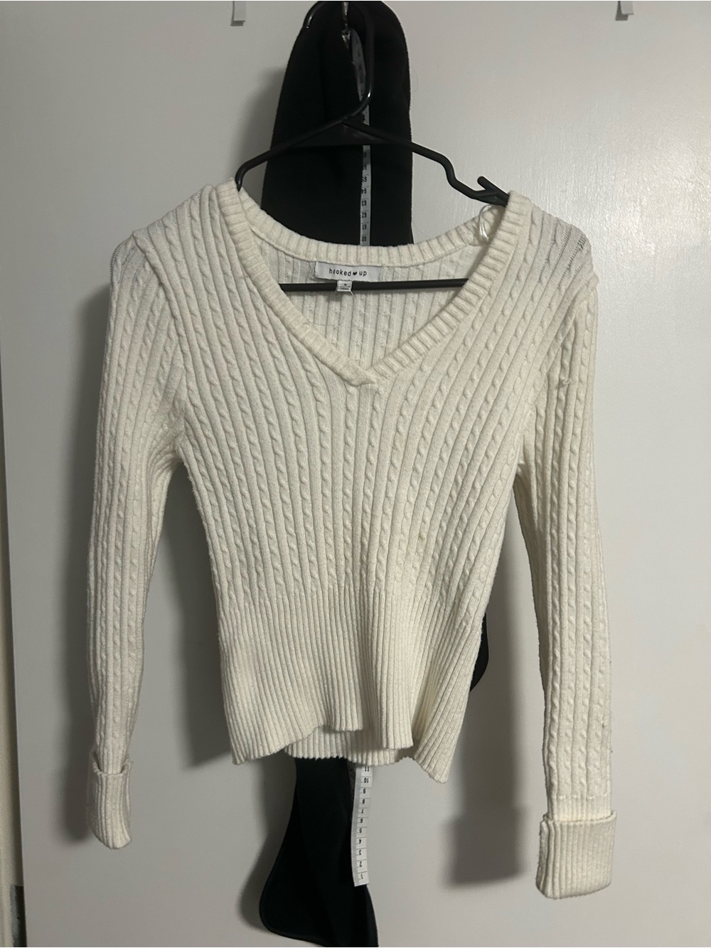 Hooked 🖤 Up  Cable Knit V-Neck Sweater - Cream